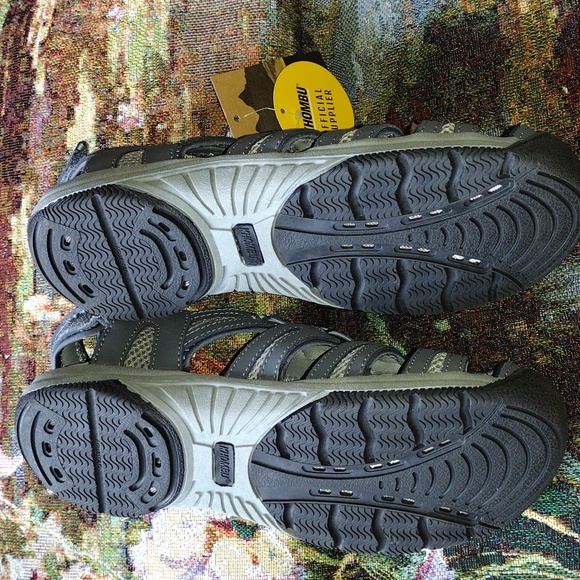 Khombu Crystal River Sandals - Picture 5 of 7